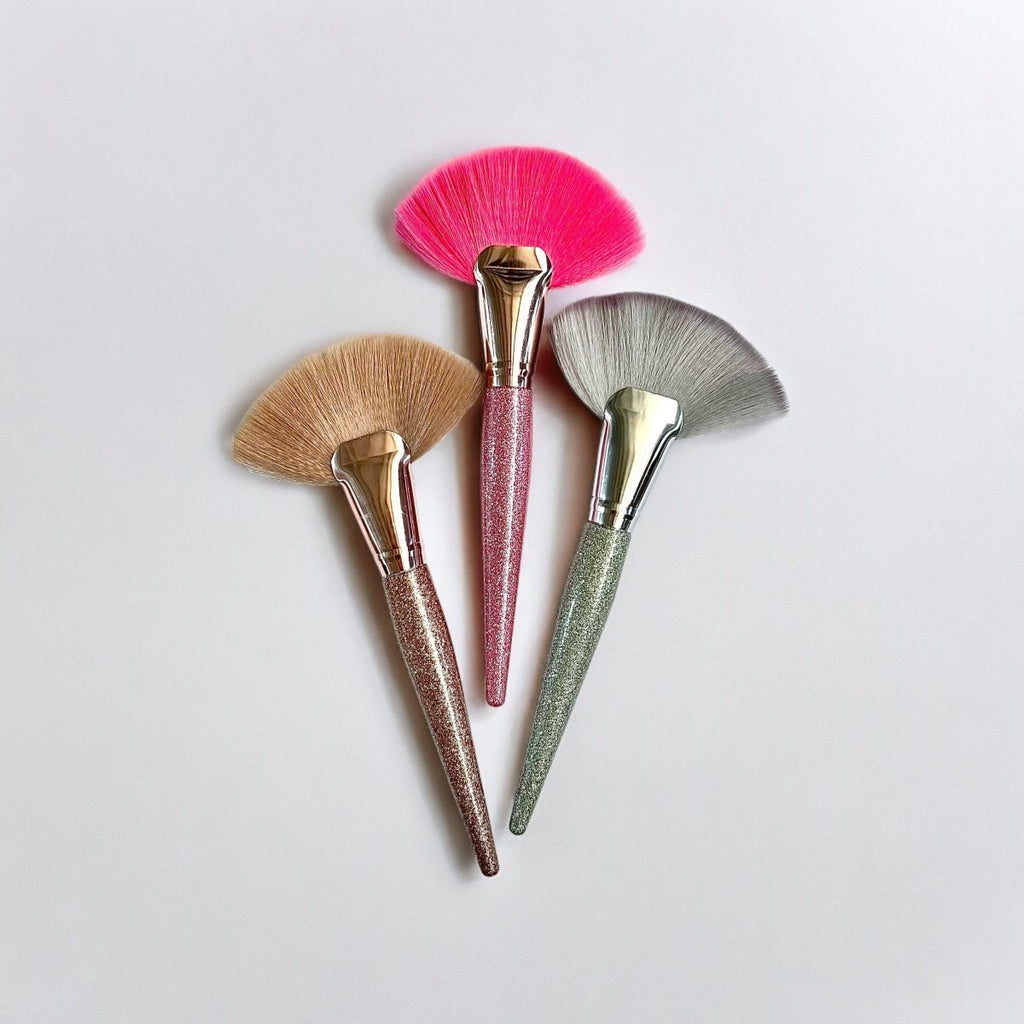 1PC Professional Glitter Fan Makeup Brush - Style Phase Home